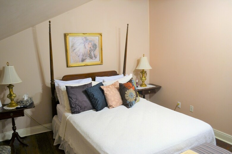 Bed & Breakfast Degas House