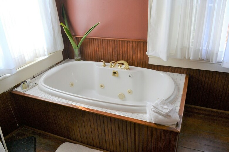 Bed & Breakfast Degas House
