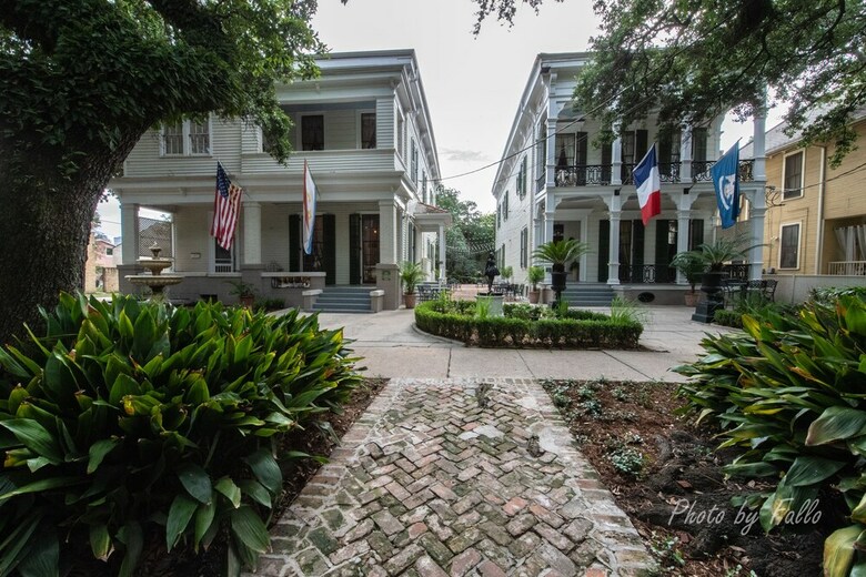 Bed & Breakfast Degas House