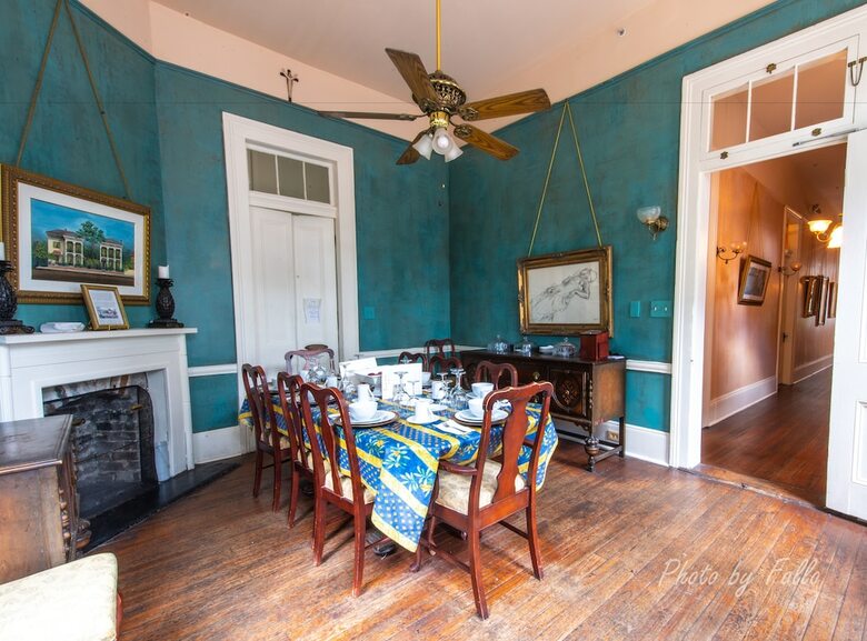 Bed & Breakfast Degas House