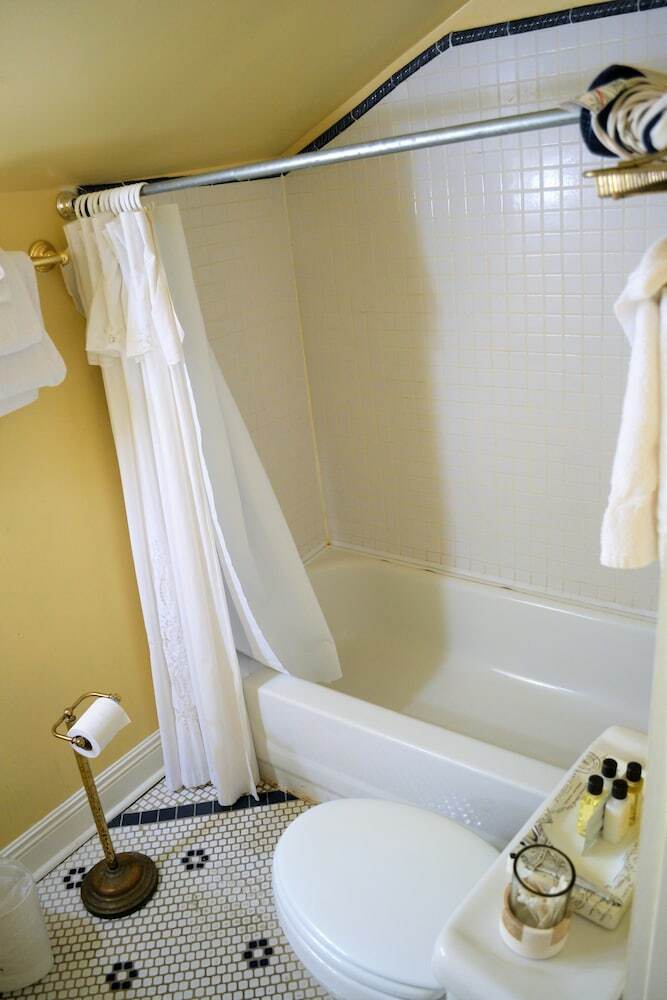 Bed & Breakfast Degas House