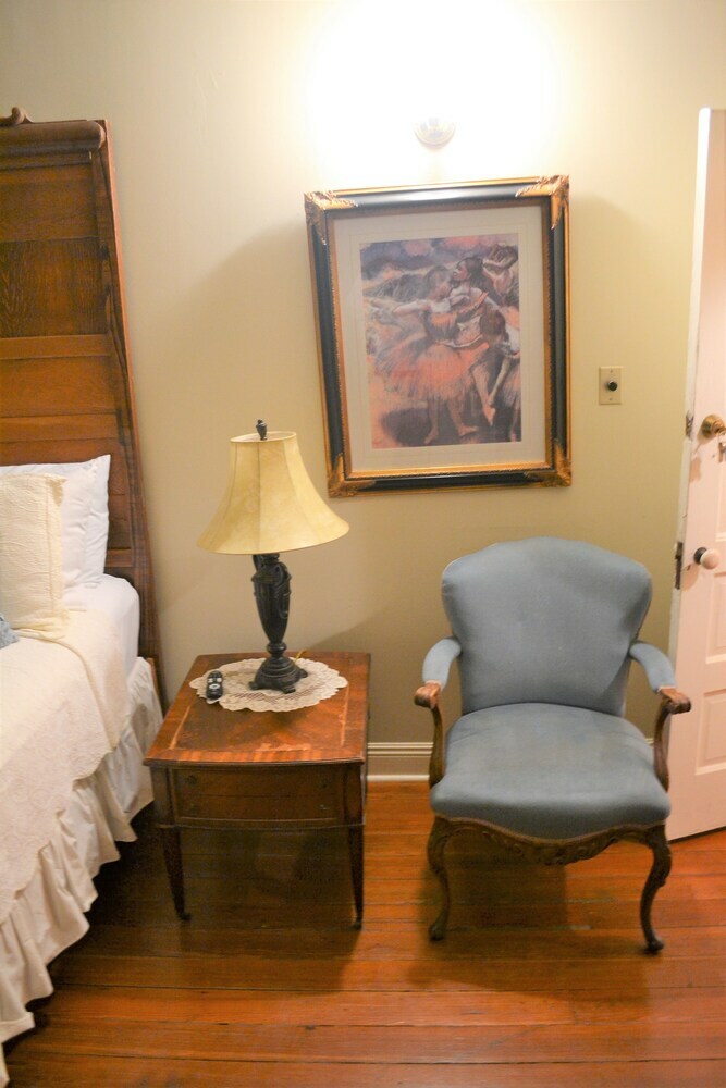 Bed & Breakfast Degas House
