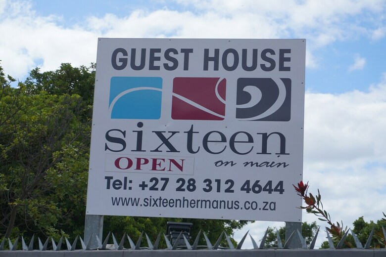 Hotel Sixteen Guest House On Main