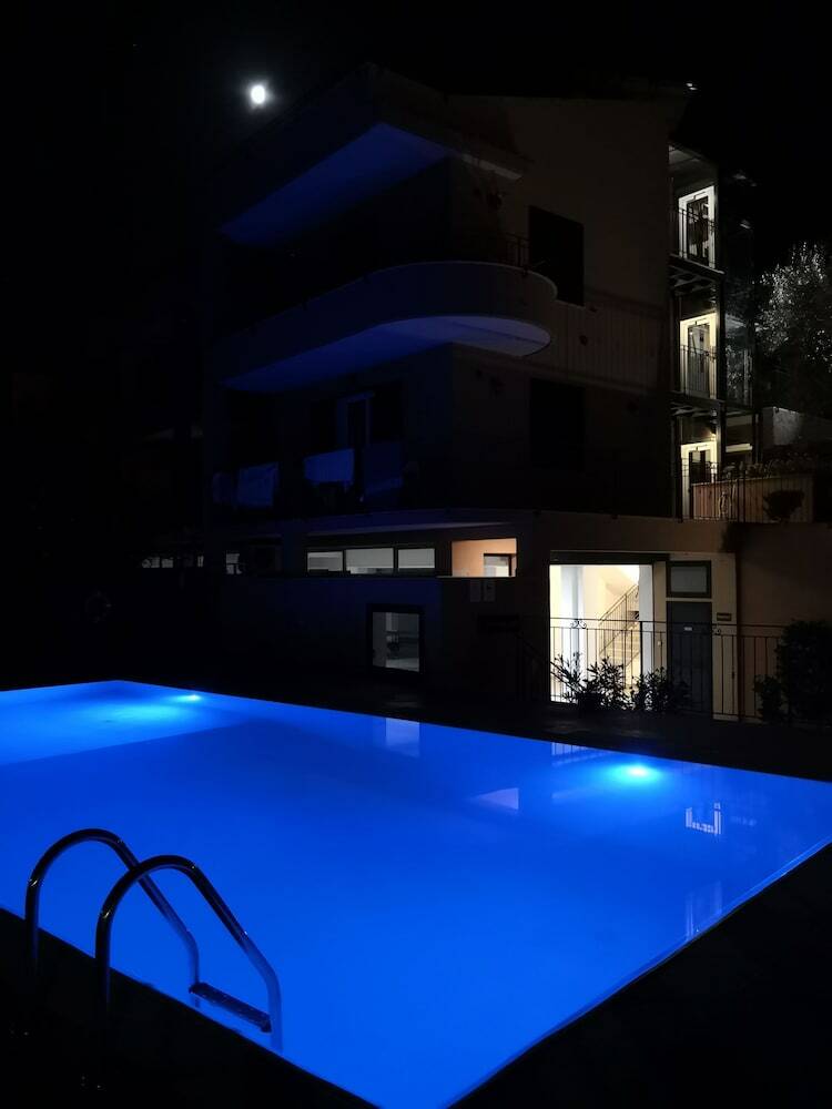 Apartamentos Villa Santa Barbara
