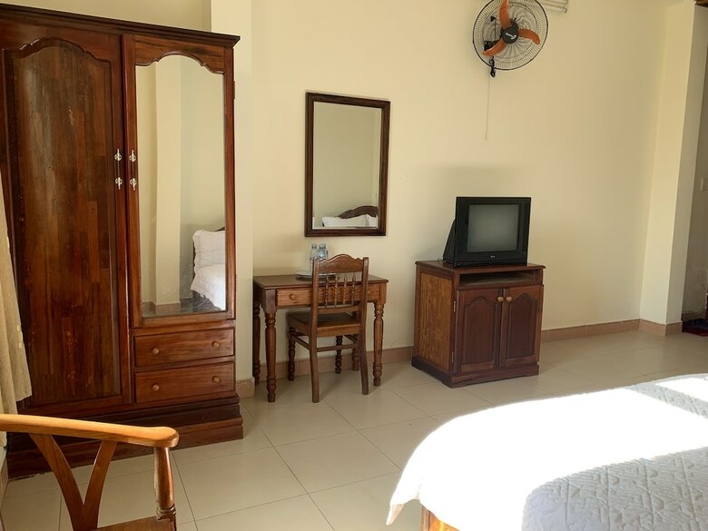 Oyo 1002 Champa Lang Co Hotel