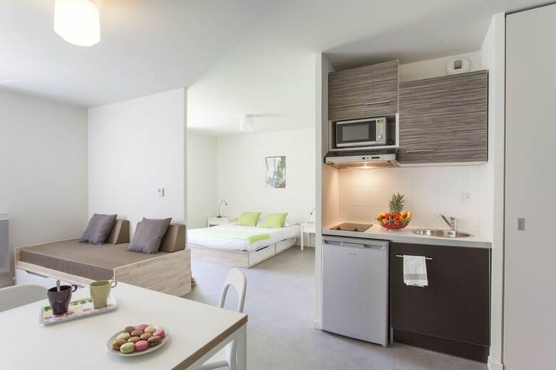Hotel L'a�ronat