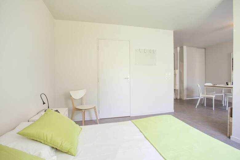 Hotel L'a�ronat