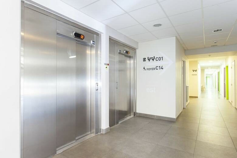 Hotel L'a�ronat