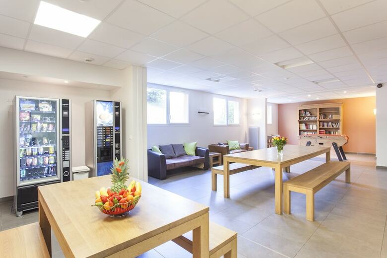 Hotel L'a�ronat