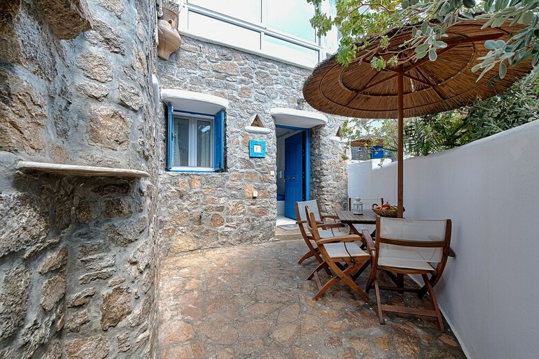 Apartamentos Iro's Boutique Hotel