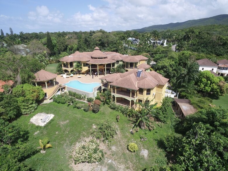 Milbrooks Villa And Retreat