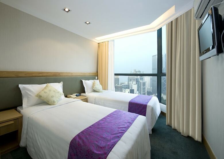 Hotel Bishop Lei International House
