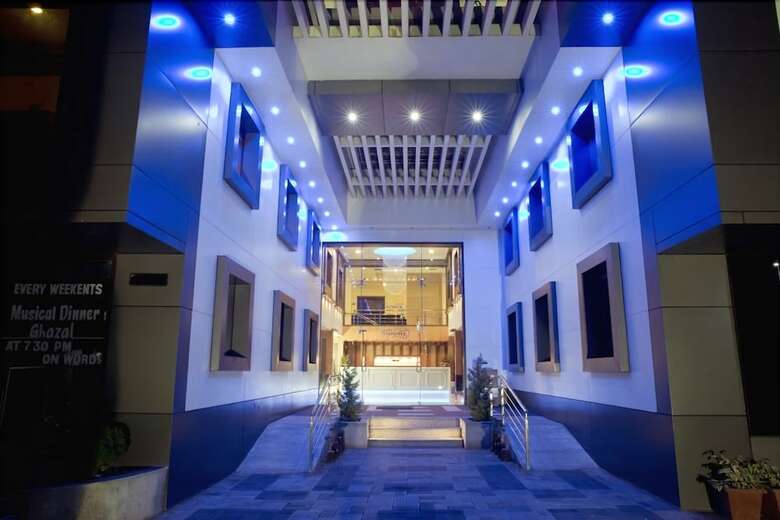 Hotel Pookodans International