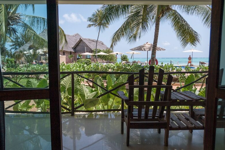 Hotel Reef & Beach Resort