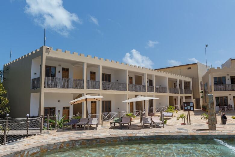 Hotel Reef & Beach Resort