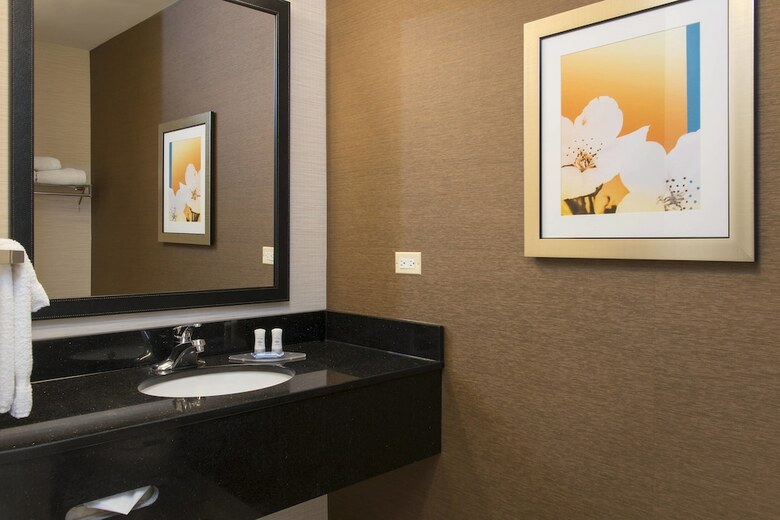 Hotel Fairfield Inn And Suites By Marriott St Charles