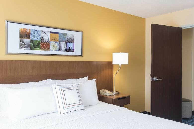 Hotel Fairfield Inn And Suites By Marriott St Charles