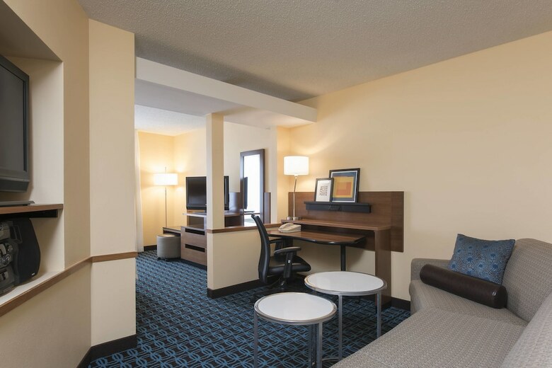 Hotel Fairfield Inn And Suites By Marriott St Charles