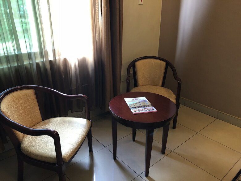 Bridgeview Hotel & Conference Centre