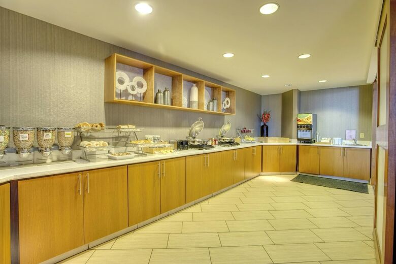 Hotel Springhill Suites By Marriott Lawrence