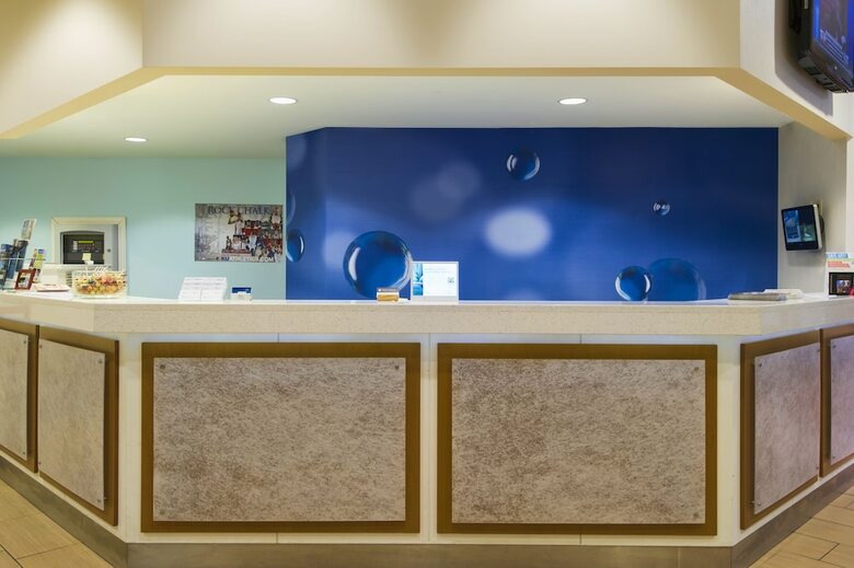 Hotel Springhill Suites By Marriott Lawrence