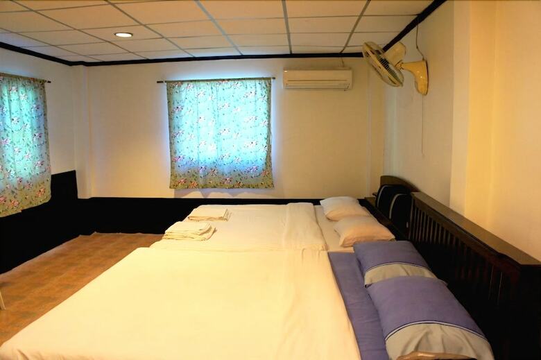 Hotel Flashpackers