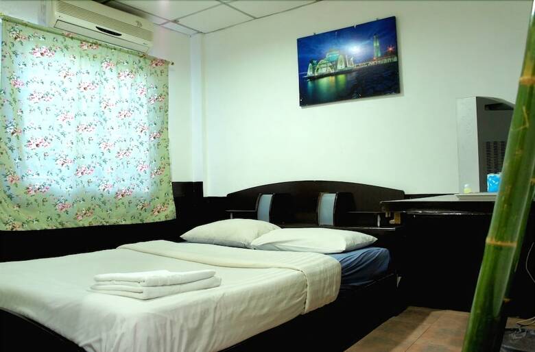 Hotel Flashpackers