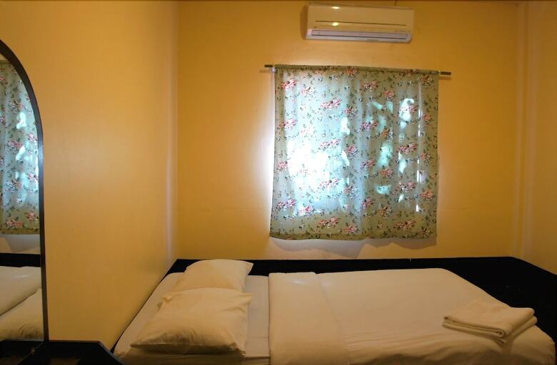Hotel Flashpackers