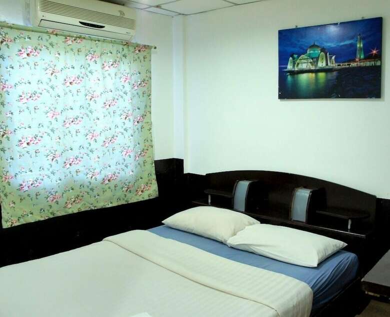 Hotel Flashpackers