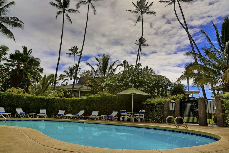 Plantation Hale Suites