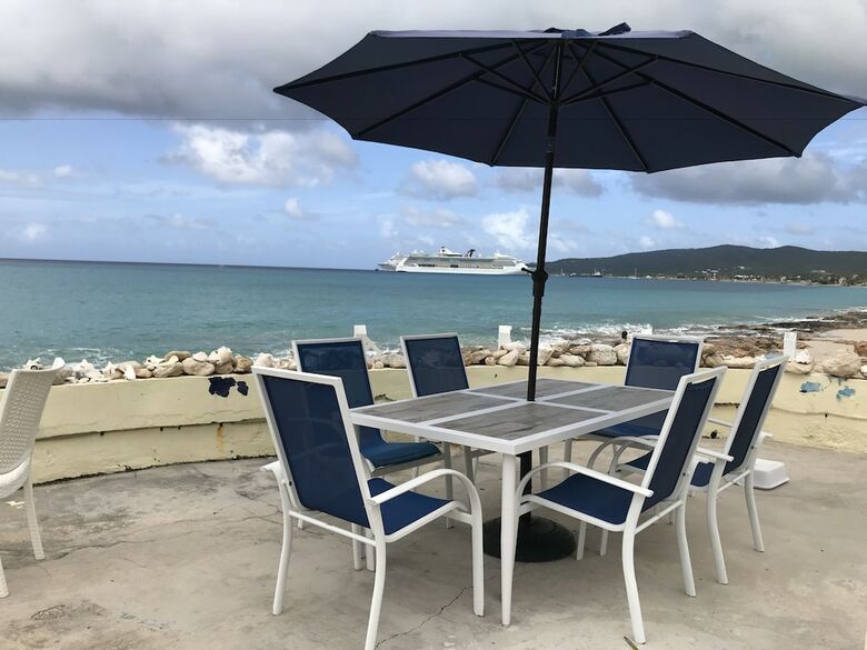 Hotel Cottages By The Sea