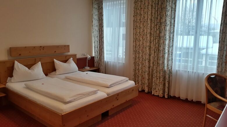 Hotel & Gasthof Zur Post