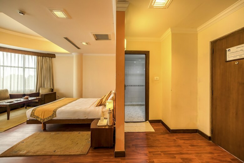 Airport Hotel