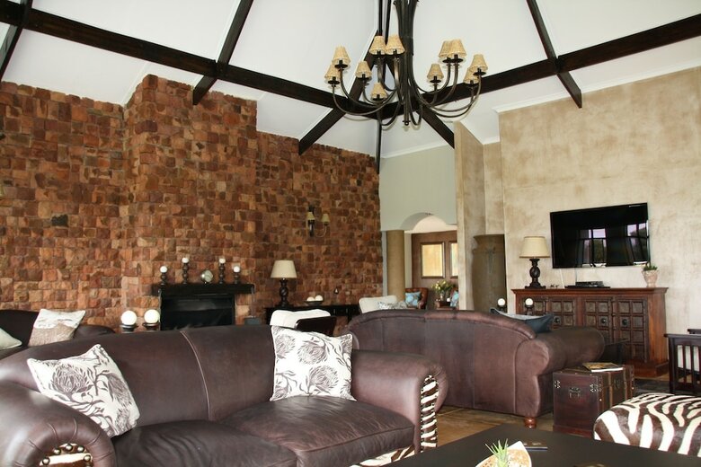 Posada Otjiwa Safari Lodge