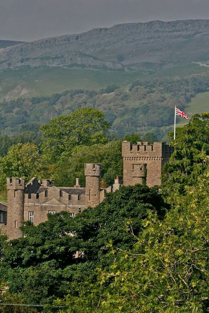 Hotel Augill Castle