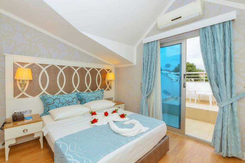 Ocean Blue High Class Hotel