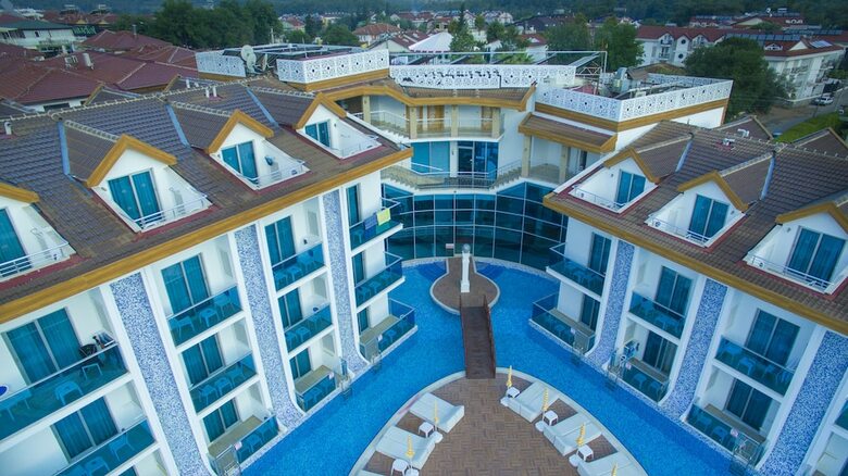 Ocean Blue High Class Hotel