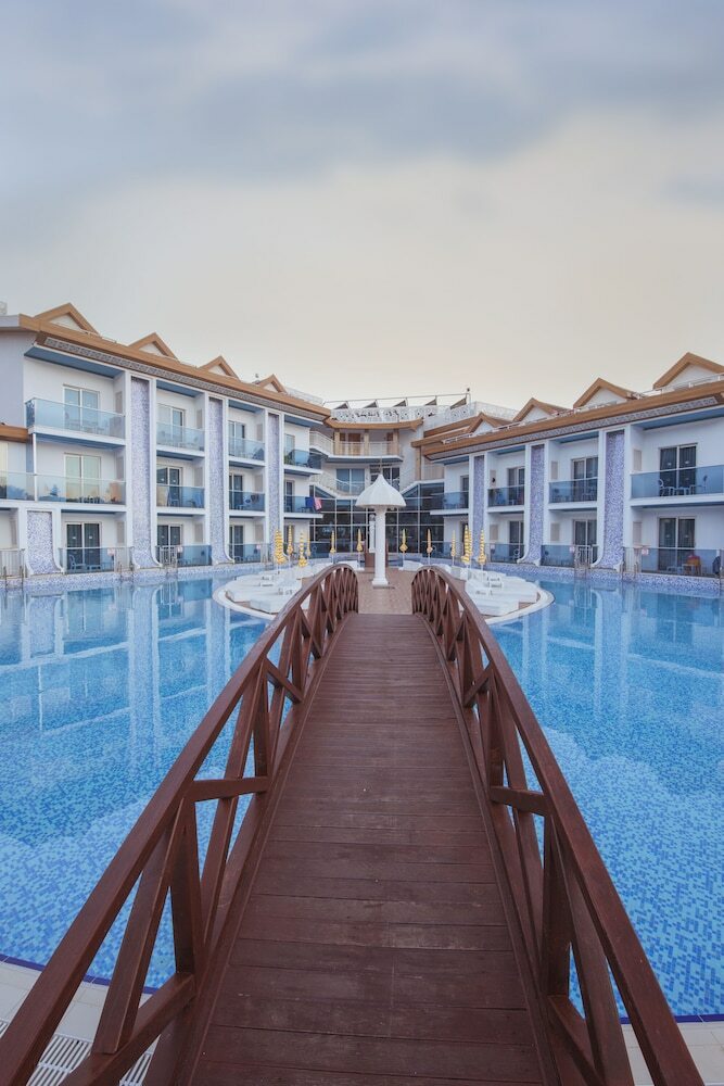 Ocean Blue High Class Hotel
