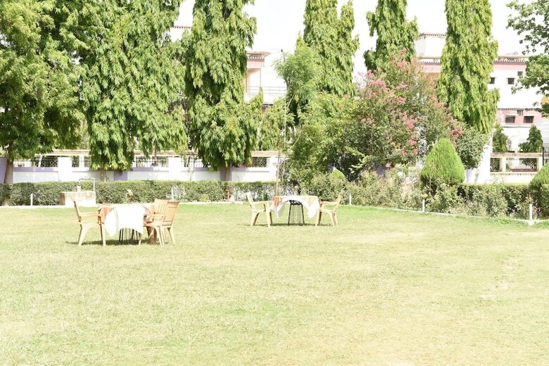 Hotel Lumbini International