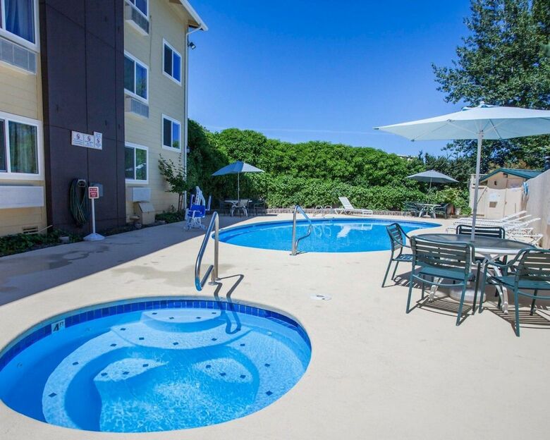 Hotel Comfort Inn