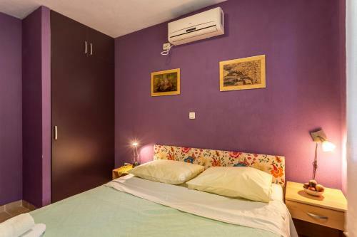 Divna Apartments And Rooms