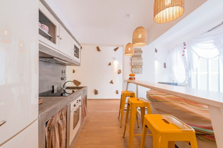 Apartamentos Kouros Home Hotel