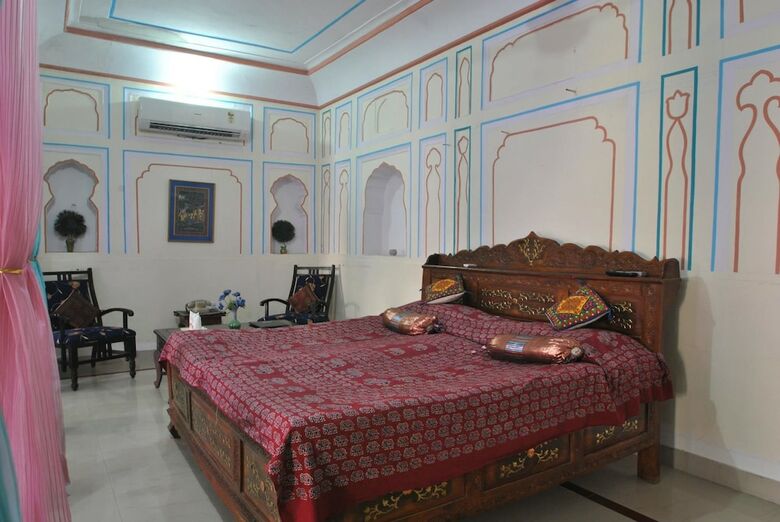 Hotel Rawla Mrignayani Palace