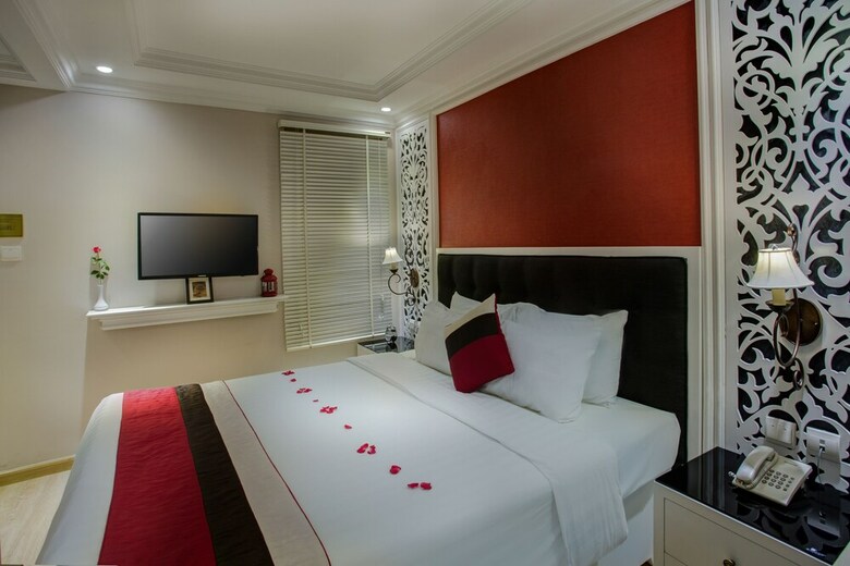 Lavender Central Hotel & Spa