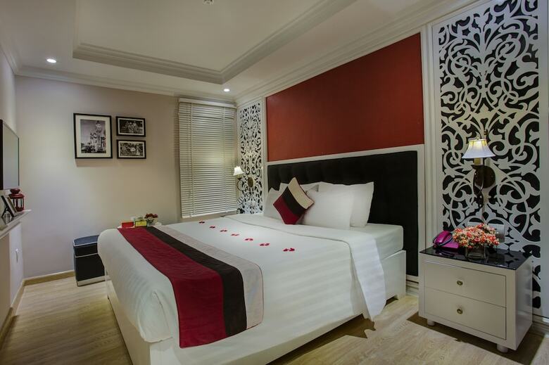 Lavender Central Hotel & Spa