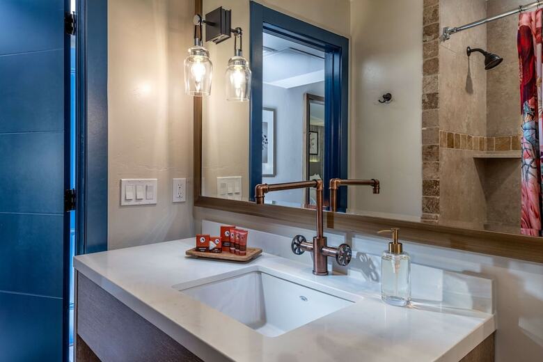 Hotel Cliffrose Springdale, Curio Collection By Hilton