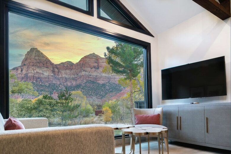 Hotel Cliffrose Springdale, Curio Collection By Hilton