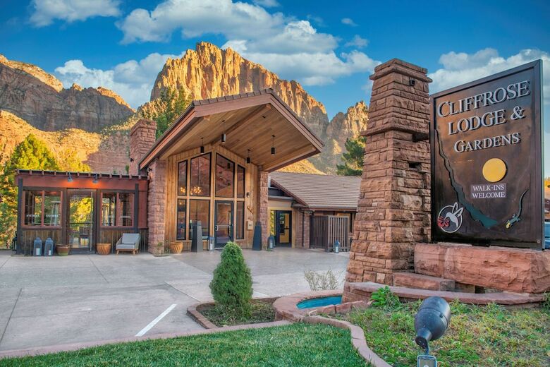 Hotel Cliffrose Springdale, Curio Collection By Hilton