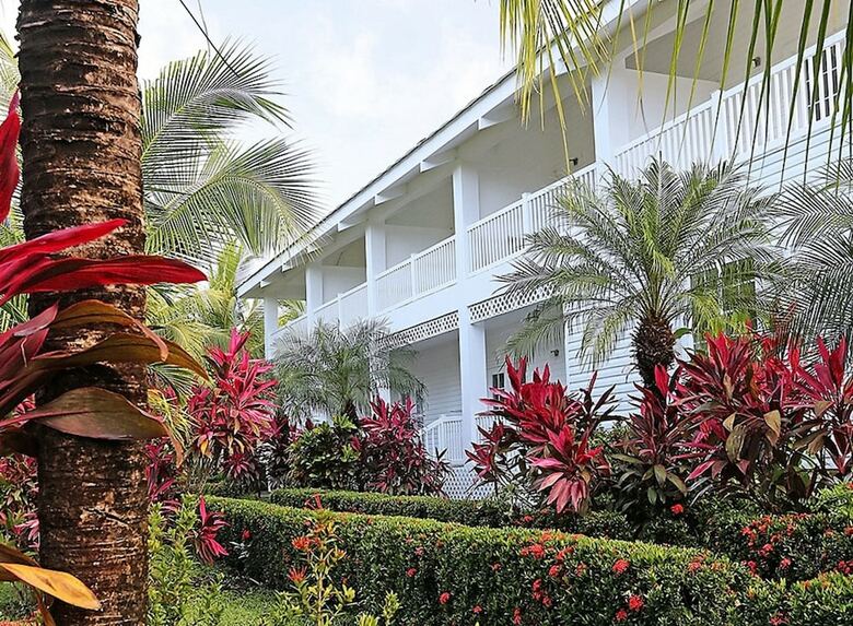 Azul Ocean Club Hotel