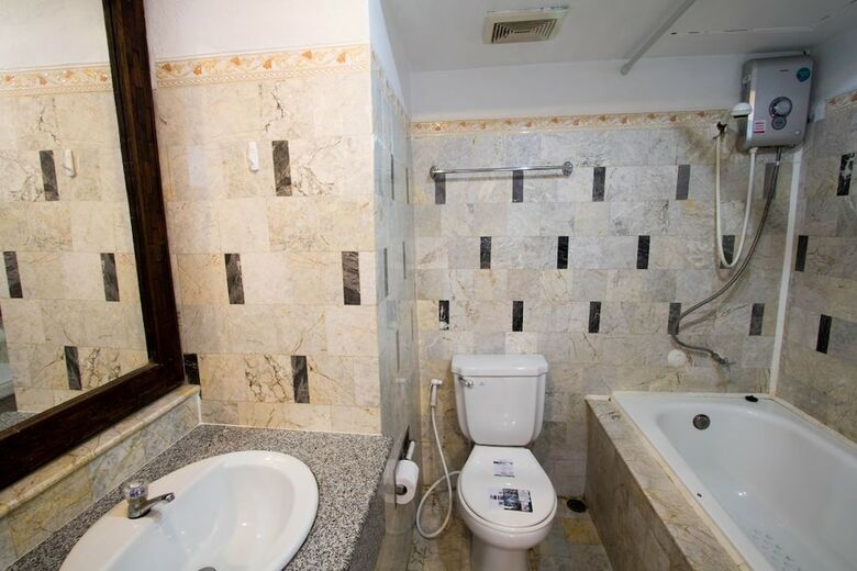 Apartamentos Galare Thong Tower